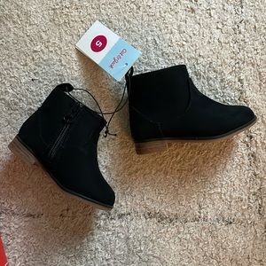 Cat & Jack toddler Onyx boots